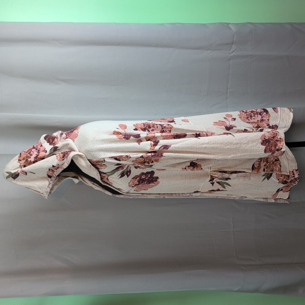 Maurices Floral Hoodedโ Cardigan - Cream and Pink - Picture 4 of 7